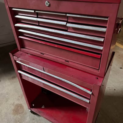 Red 12-drawer rolling tool chest sold through Facebook Marketplace